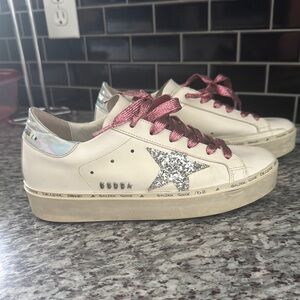Golden Goose Cream Sneakers with Glitter Star and Pink Laces